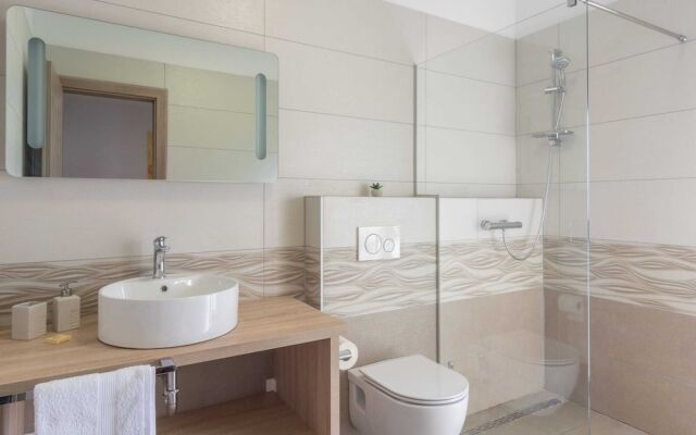 Swanky Villa in Turanj With Private Swimming Pool