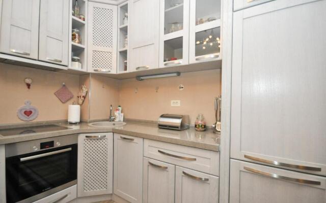 Lux Apartments MMS