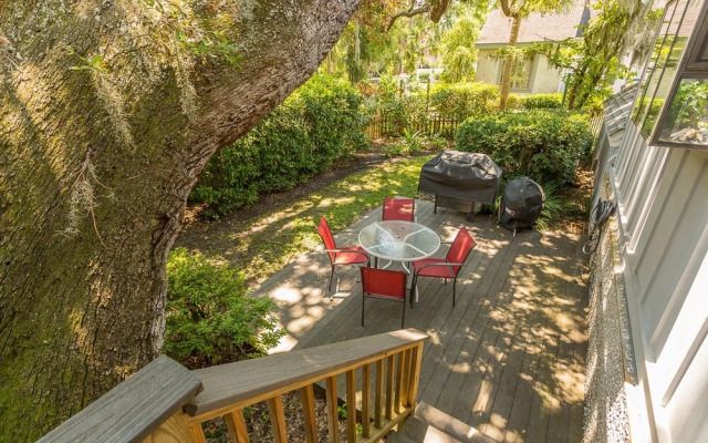 111 Mews Circle by Hodnett Cooper
