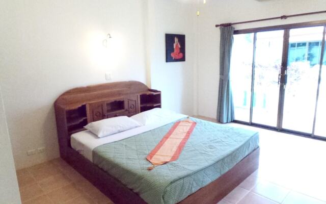 House With 3 Bedrooms in Phuket, With Pool Access, Enclosed Garden and