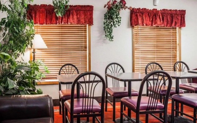 Days Inn Urbandale-Des Moines West