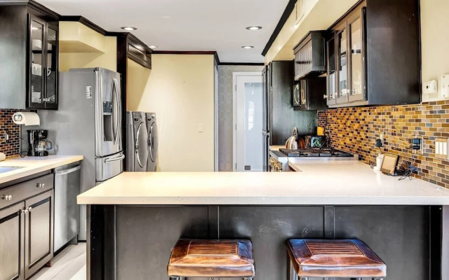 Cahuenga Park by Avantstay Hollywood Hills Home