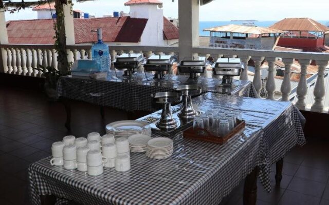 Shangani Hotel