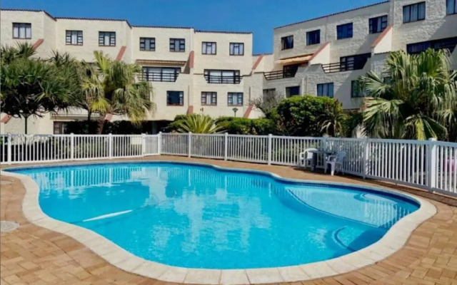 La Corsica Beach House Breakaway