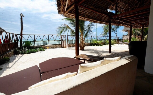 Beachfront Villa Patti ZanzibarHouses