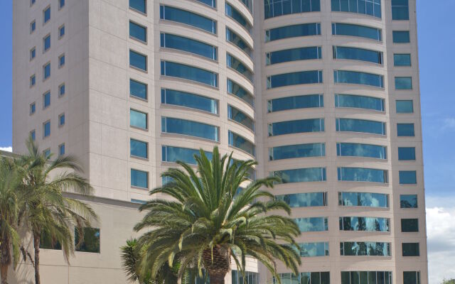 Torres de Suites by InAmazonas