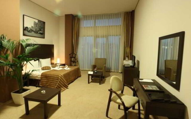 Royal Park Baku Hotel