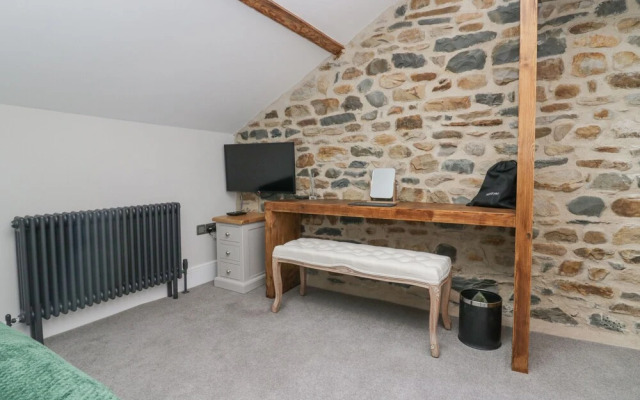 Howgill House