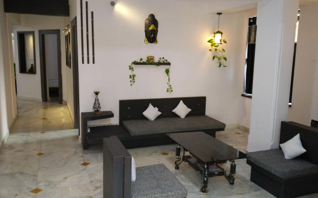 RT Service Guest House