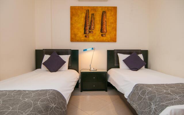 Pebbles Boutique Aparthotel