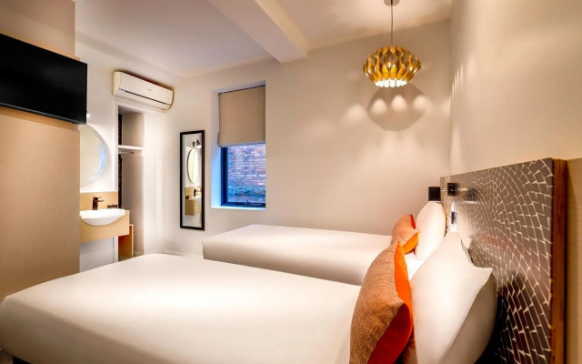 Royal Falcon Hotel