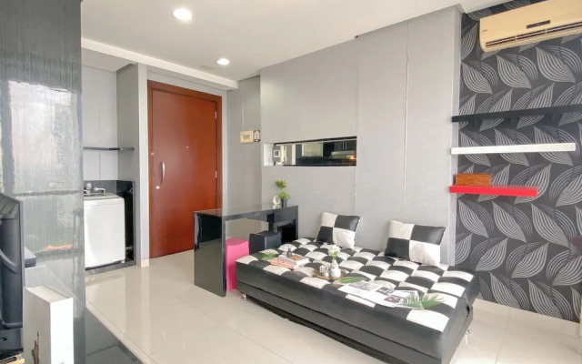 Nice And Homey Studio Apartment At Kemang Mansion