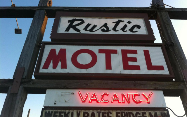 Rustic Motel Rolla
