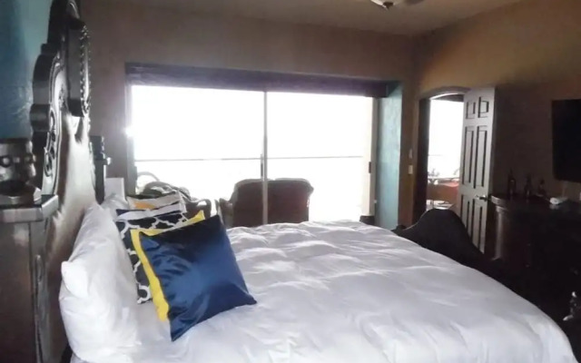 Sonoran Sky 2BR Upper 603 by Casago