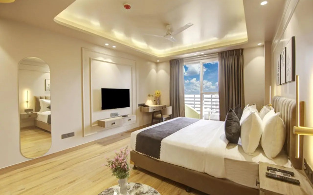 Saltstayz Premier - Near Golf Course Road & Sector 57