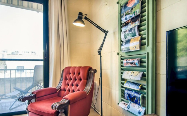 Retro Designer Homelike Apartment - Close to Beach