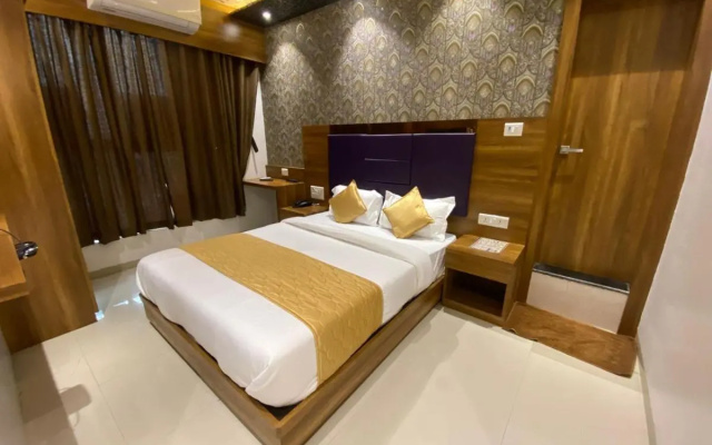 Hotel Bkc Crown - Near Trade Centre