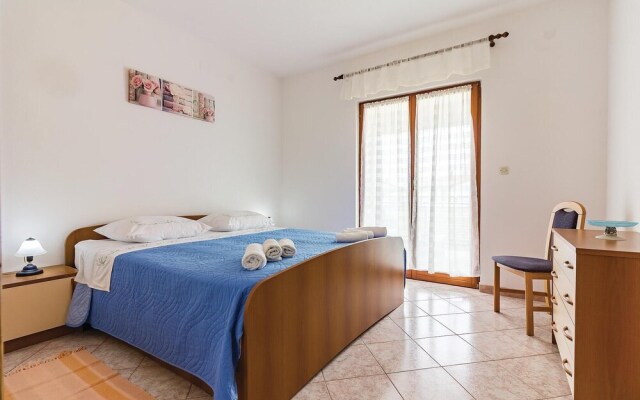 Amazing Home in Stinjan With Wifi and 6 Bedrooms