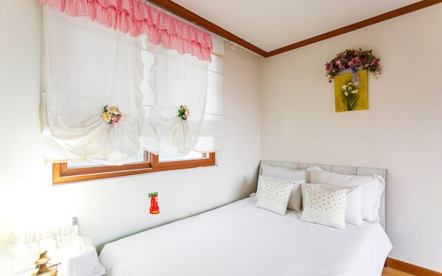 Seosan Sayblue Pension