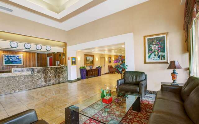 Ramada by Wyndham Hawthorne LAX / LA Stadium