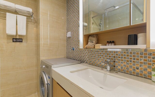 Bainianhui International Apartment