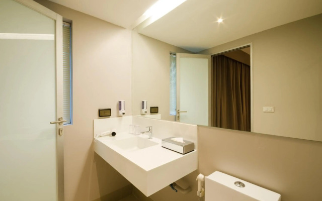 Bizotel Premier Hotel & Residence