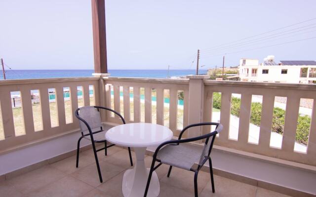 Phaedrus Living Beachfront Villa Mare