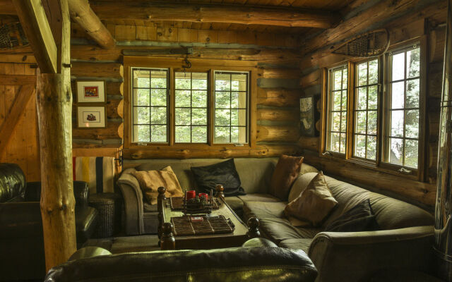 Algonquin Log Cabin