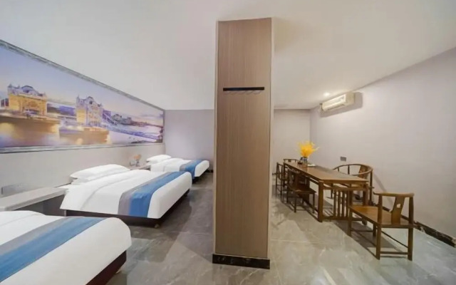 Zhongying Hotel (Zhanjiang Lingnan Normal University)