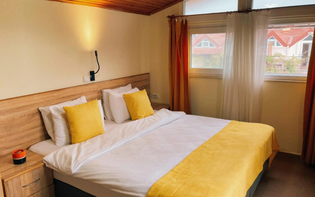 Ten Apart Hotel
