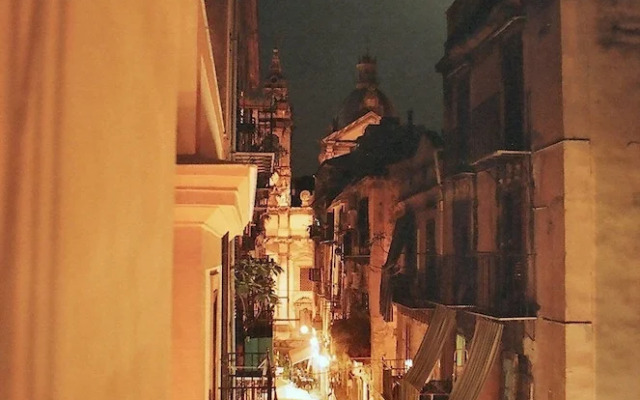 Teatro Massimo Apartments