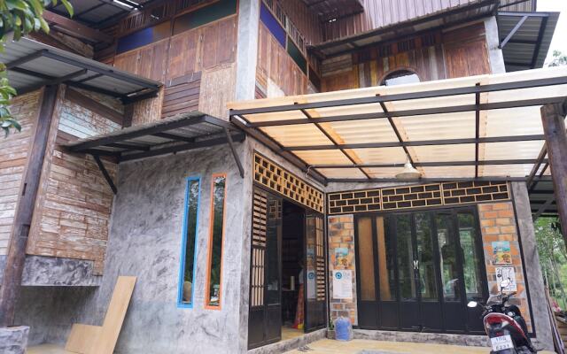 See-Din Studio & FarmStay