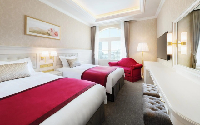 Takarazuka Hotel