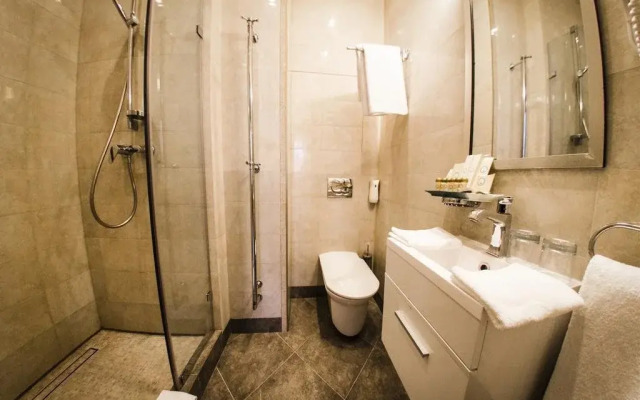 Apartment Longo On Furshtatskaya