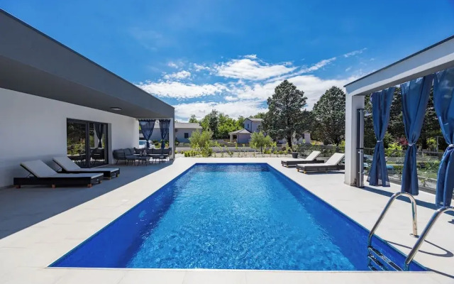 Pool House Fancy