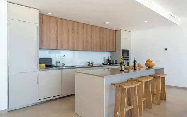 Benalmadena Luxury 4 Bed Apartment Jacuzzi