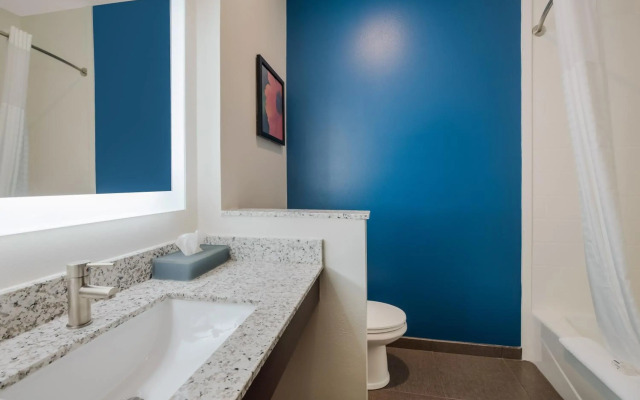 La Quinta Inn & Suites by Wyndham Sulphur (Lake Charles)
