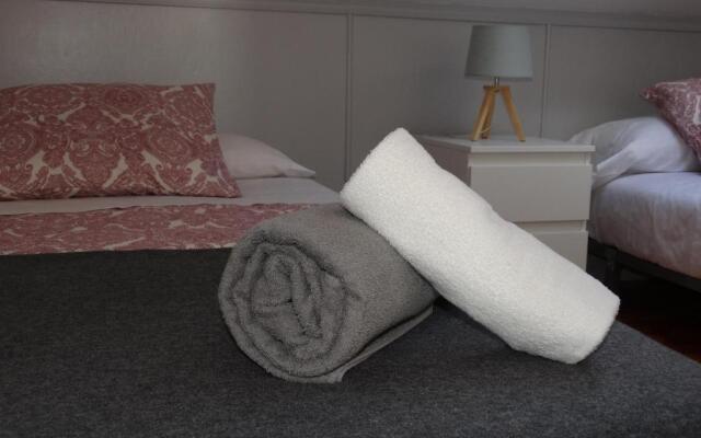 Apartamento ático en Sanxenxo a 160 m de Playa Silgar