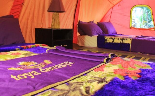 Hiker's Camp at Toya Devasya
