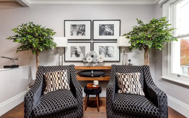 Luxurious Wandsworth Home Close to Putney Heath by Underthedoormat
