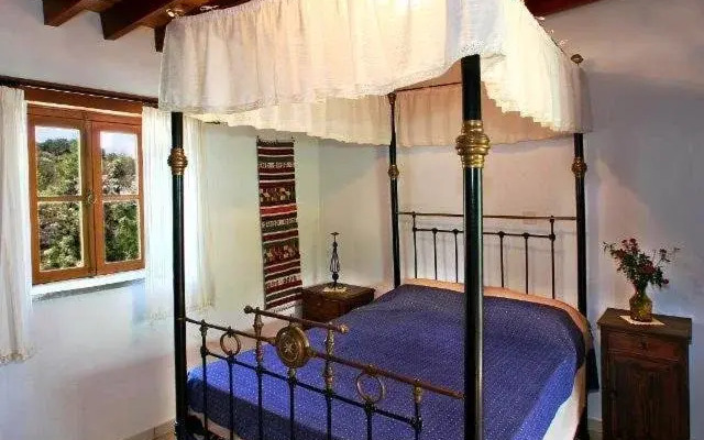 Narkissos Villa