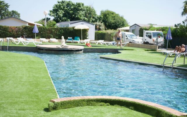 Camping Les Jardins D'Elsa