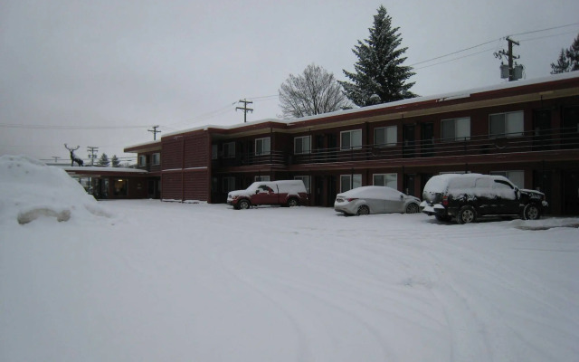 Revelstoke Lodge