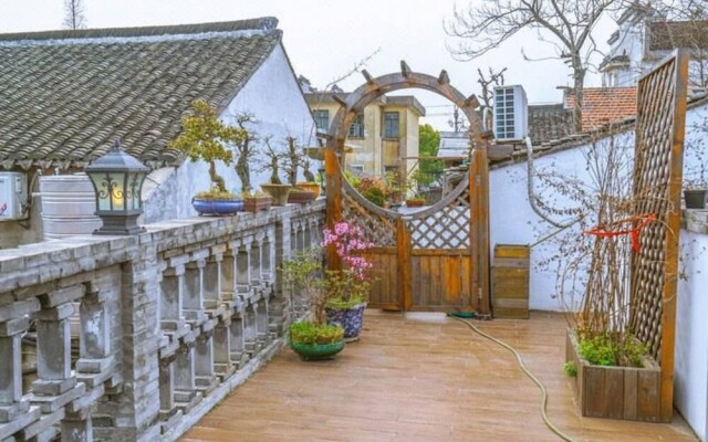 Yiyun Botique Inn Moonlight Watermark