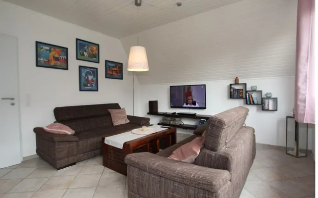 Ferienhaus Toms Hutte mit Terrasse in Dornum