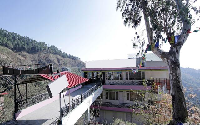 OYO 7483 Hotel Modgil