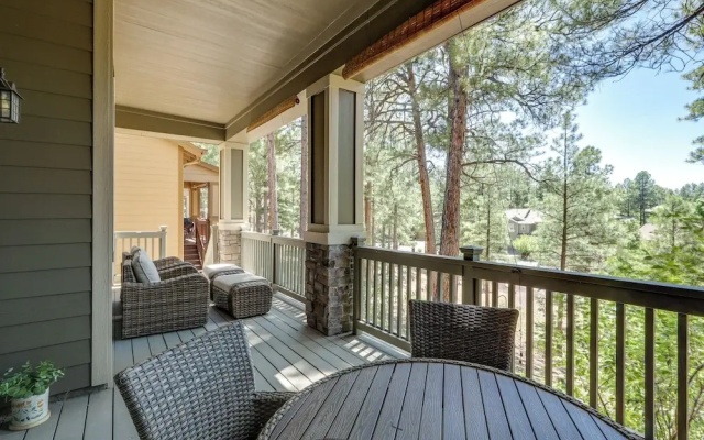 Tasteful Flagstaff Townhome w/ 2 Furnished Decks