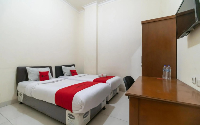OYO 2364 Cempaka Harapan Indah