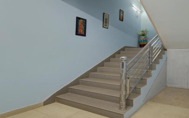 Itsy Hotels Sidhartha Residency