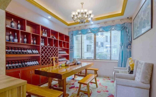 Vienna Hotel (Liuyang River Bridge Pedestrian Street)